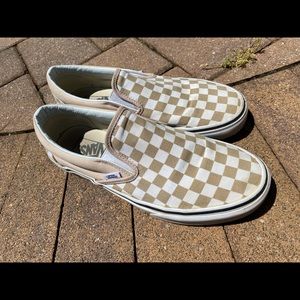 Tan checkered vans size 10 W